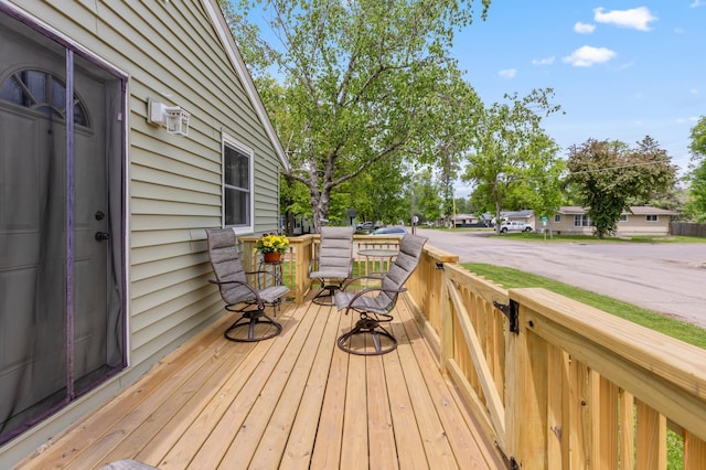 1224 N St NE, Brainerd, MN 56401 - view of wooden terrace