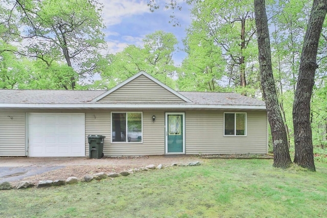 18917 Hartley Lake Rd, Brainerd, MN 56401 - single story home with a garage and a front yard