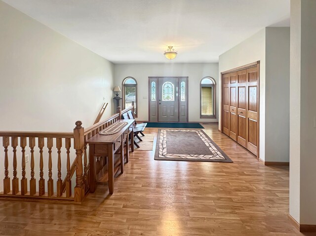16 Pheasant Dr, Mason Twp, MN 56172 - foyer with wood finished floors and baseboards
