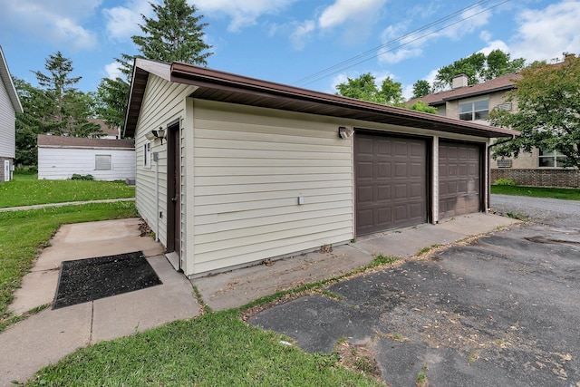 215 Main St E, Freeport, MN 56331 - view of detached garage