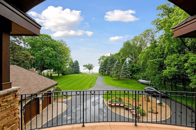 1910 Shoreline Dr, Orono, MN 55391 - view of patio / terrace