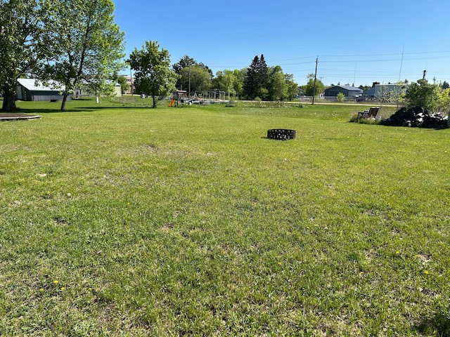 900 Pleasant Ave S, Park Rapids, MN 56470 - view of green lawn
