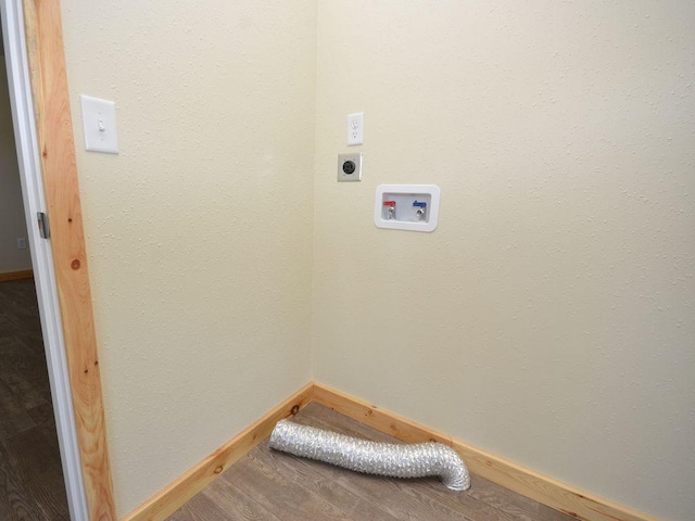 24061 US-71, Park Rapids, MN 56470 - washroom with hookup for an electric dryer, hookup for a washing machine, and baseboards