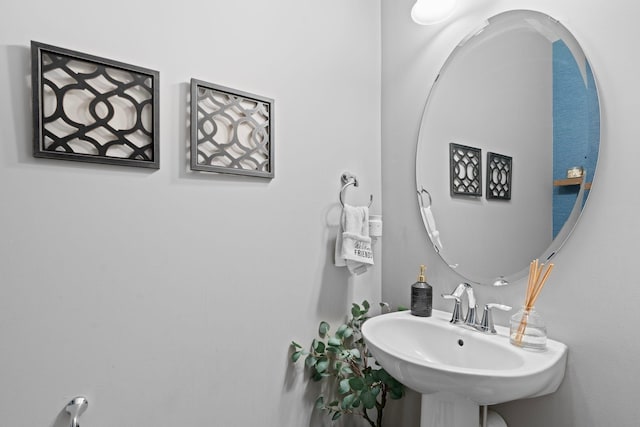 6980 Archer Trl, Inver Grove Heights, MN 55077 - bathroom featuring a sink