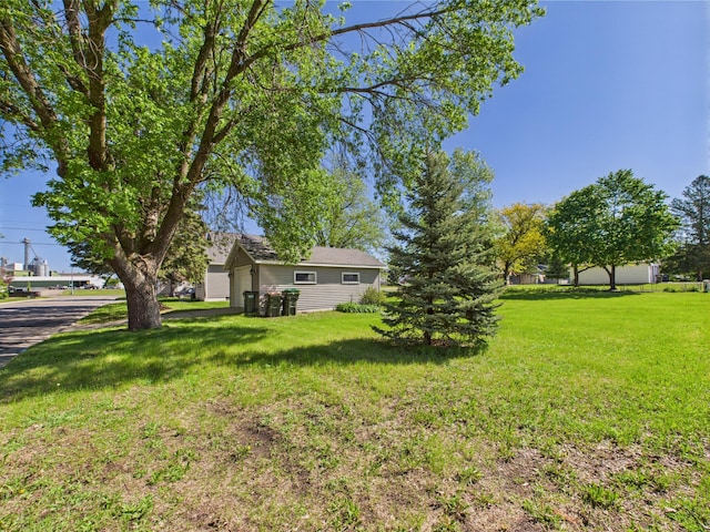 302 2nd St S, Melrose, MN 56352 - view of grassy yard