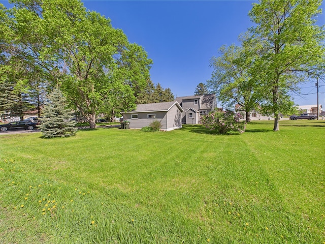 302 2nd St S, Melrose, MN 56352 - view of green lawn