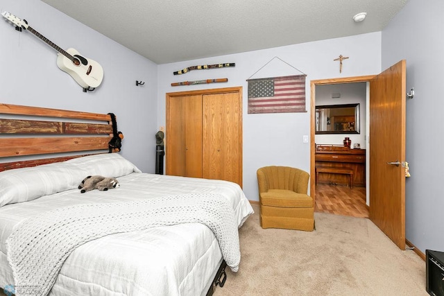 4465 53rd St S, Fargo, ND 58104 - bedroom with light colored carpet and a closet