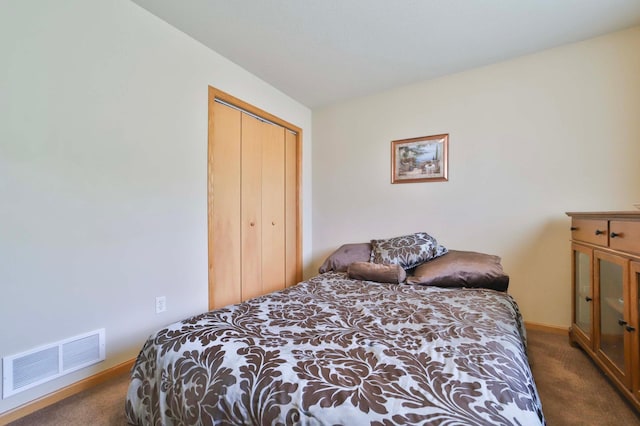 9095 Twins St, Brainerd, MN 56401 - bedroom with carpet floors, a closet, and baseboards