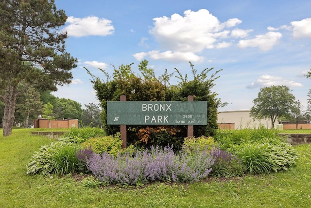 2904 Jersey Ave S, Saint Louis Park, MN 55426 - view of community sign