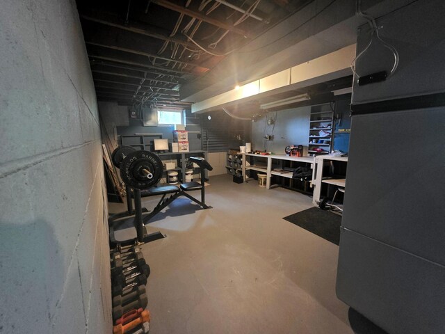 1331 9th St, Grand Rapids, MN 55744 - basement with a workshop area