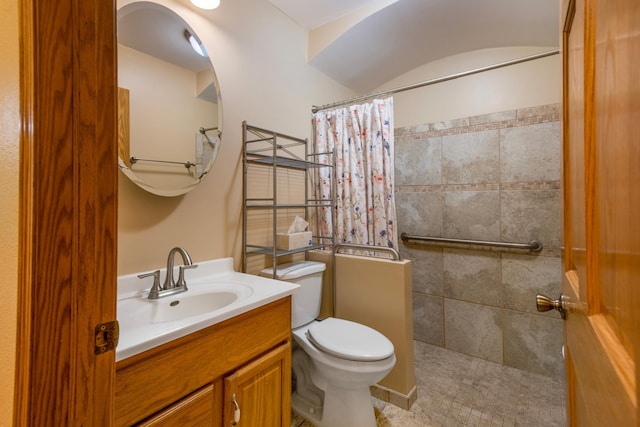 601 4th Ave N, Sauk Rapids, MN 56379 - bathroom featuring vanity and tiled shower