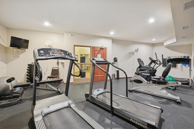 3800 85th Ave N Unit 312, Brooklyn Park, MN 55443 - gym featuring recessed lighting