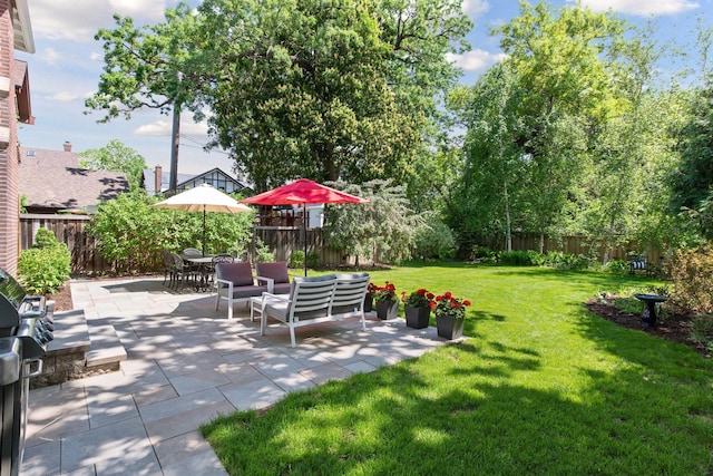 1617 Franklin Ave, Minneapolis, MN 55405 - view of yard featuring a patio and outdoor dining space