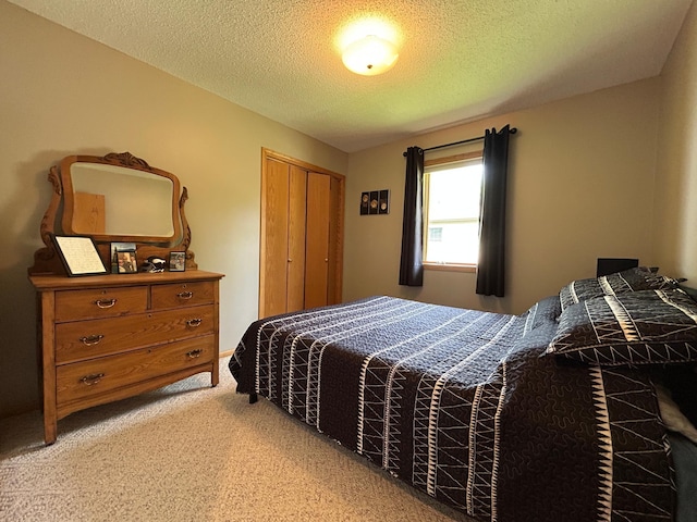 33617 Charlie Trapp Rd, Dent, MN 56528 - bedroom featuring light carpet, a closet, and a textured ceiling