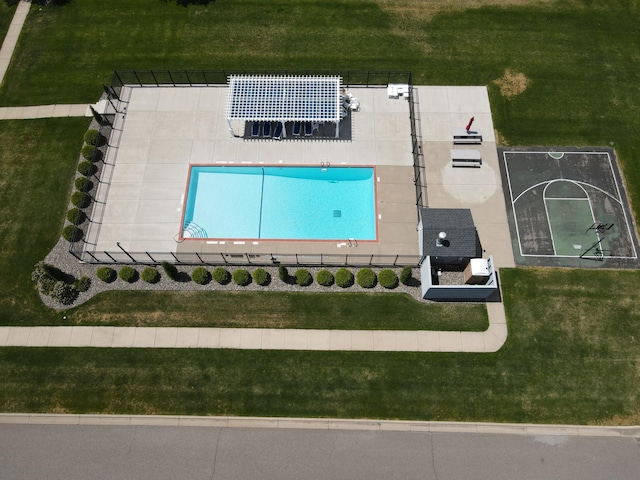 1212 Mill Creek Cir, Saint Cloud, MN 56303 - bird's eye view of a pool
