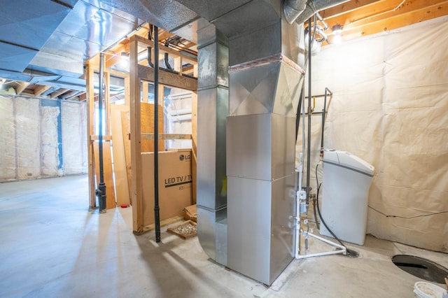 1212 Mill Creek Cir, Saint Cloud, MN 56303 - utility room with heating unit