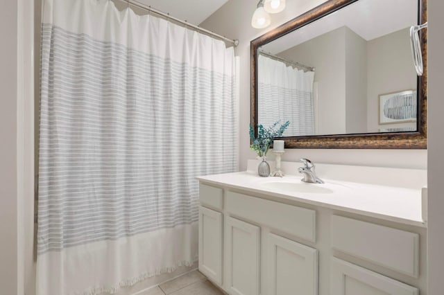 13872 52nd Ave N, Plymouth, MN 55446 - full bathroom featuring vanity, tile patterned flooring, and a shower with shower curtain