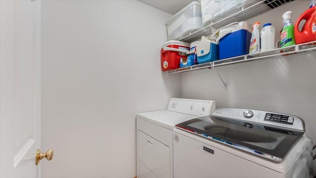 16895 78th Pl N, Maple Grove, MN 55311 - laundry area featuring independent washer and dryer