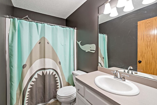 15084 Appaloosa Trl NE, Prior Lake, MN 55372 - bathroom with vanity, a textured ceiling, and a shower with shower curtain