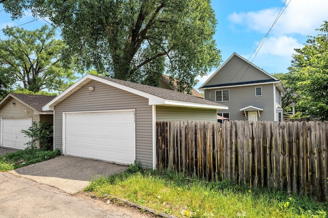 2651 Colfax Ave N, Minneapolis, MN 55411 - view of detached garage