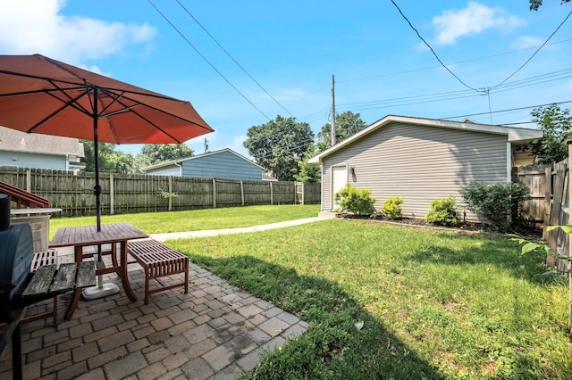 2651 Colfax Ave N, Minneapolis, MN 55411 - fenced backyard with a patio