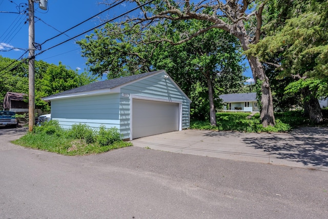 2512 27th Ave NE, Saint Anthony, MN 55418 - view of detached garage
