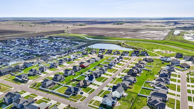 2652 70th Ave S, Fargo, ND 58104 - aerial view of residential area featuring a large body of water