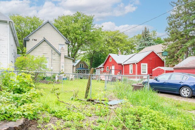 310 Burgess St, Saint Paul, MN 55117 - view of yard
