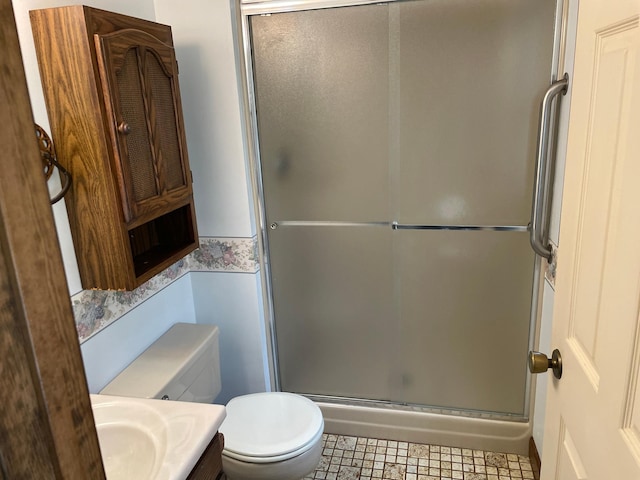 7765 Woodpark Blvd, Woodbury, MN 55125 - full bath featuring a shower with door, toilet, and vanity