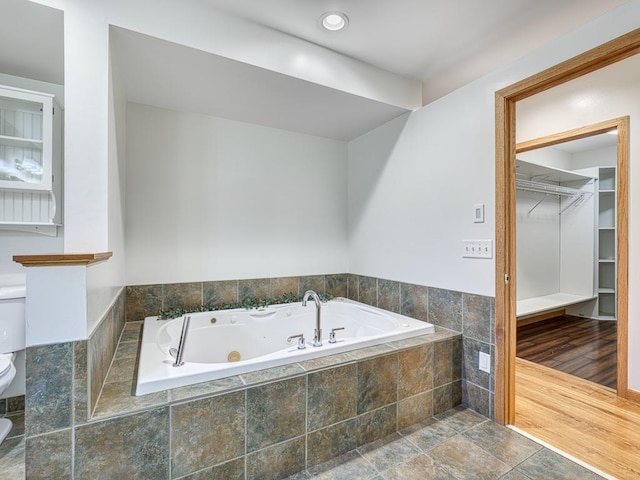 1396 Palace Ave, Saint Paul, MN 55105 - full bath with a jetted tub, toilet, and a walk in closet