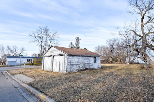 715 8th St E, Thief River Falls, MN 56701 - view of outbuilding