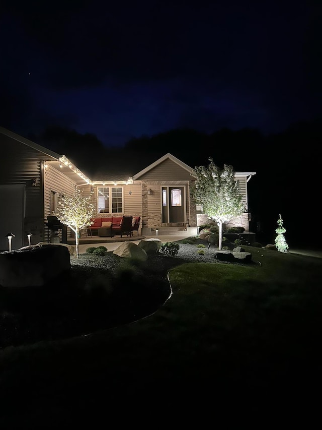 201 Ridge Dr, Kenyon, MN 55946 - ranch-style home featuring an outdoor hangout area and a patio area