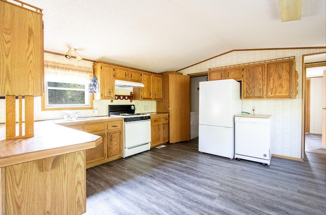 3146 Green Bay Rd, Sturgeon Lake, MN 55783 - kitchen with white appliances, vaulted ceiling, wallpapered walls, under cabinet range hood, and dark wood finished floors