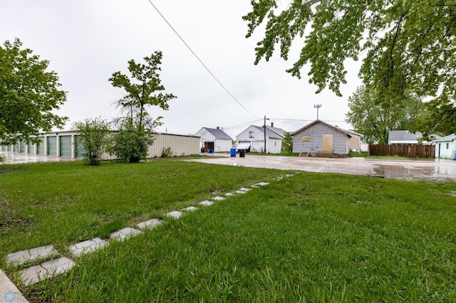 726 College St N, Fargo, ND 58102 - view of yard