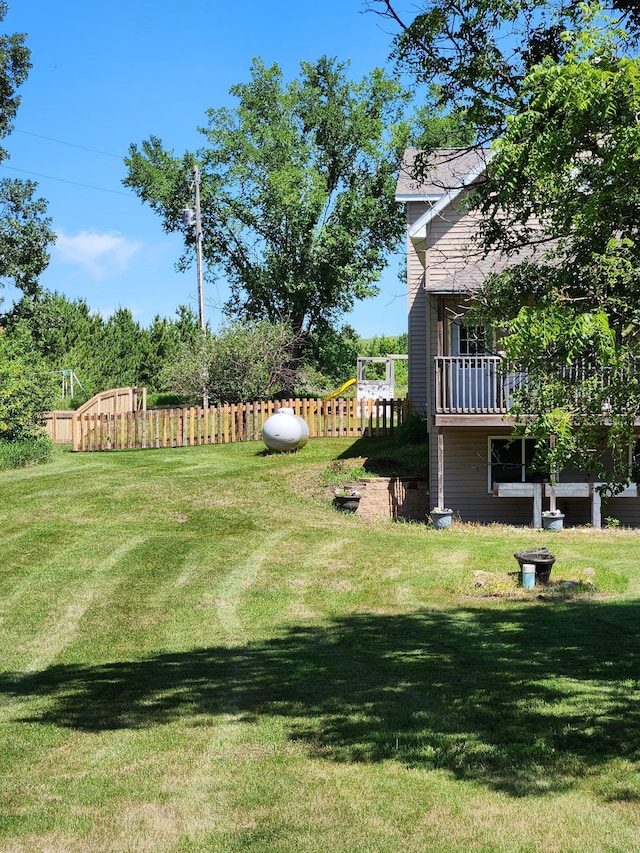 21824 County Highway 20, Lake Eunice Twp, MN 56501 - view of yard