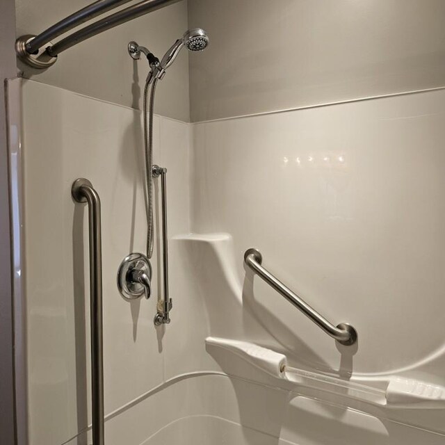 410 9th St, Morris, MN 56267 - bathroom view of a shower