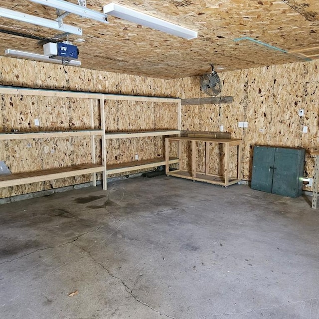 410 9th St, Morris, MN 56267 - garage with a garage door opener