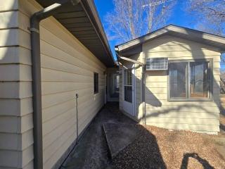 405 16th Ave NE, Waseca, MN 56093 - view of property exterior