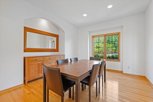 27285 Cambodia Ave, Castle Rock Twp, MN 55024 - dining space featuring light wood-style floors, baseboards, recessed lighting, and a textured ceiling