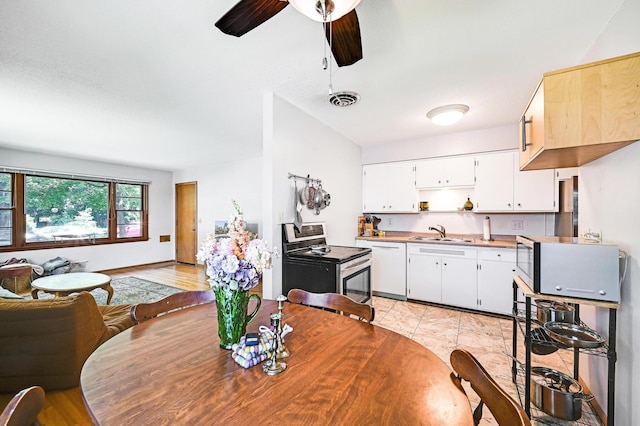 5030 Sheridan Ave S, Minneapolis, MN 55410 - dining space with ceiling fan