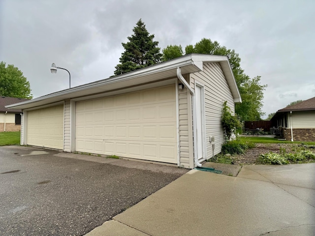 1815 Lakewood Ave, Albert Lea, MN 56007 - view of detached garage