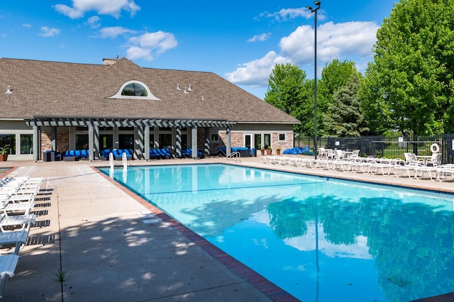 4960 149th St N Unit 6, Hugo, MN 55038 - community pool with a patio area