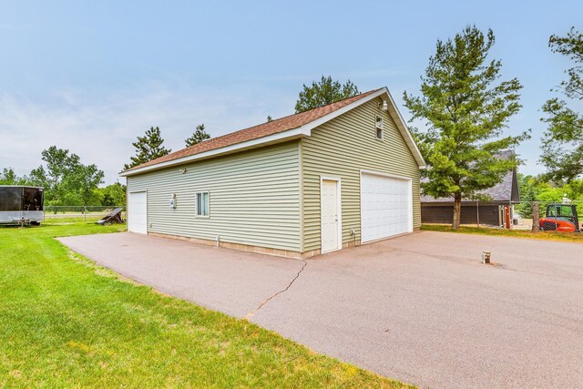 28610 Bay Shore Dr NW, Isanti, MN 55040 - view of detached garage