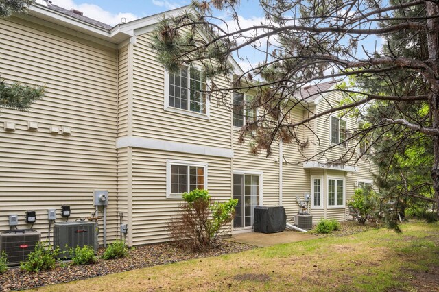 15357 Greenhaven Ln Unit 102, Burnsville, MN 55306 - photo 23
