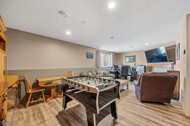 1095 Parkway Ln, West Fargo, ND 58078 - game room featuring light wood finished floors, an office area, recessed lighting, and baseboards
