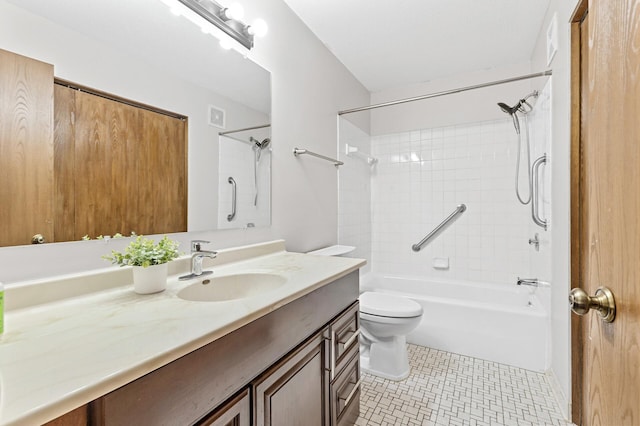 10441 Greenbrier Rd Unit 315, Minnetonka, MN 55305 - bathroom with vanity, toilet, and shower / washtub combination