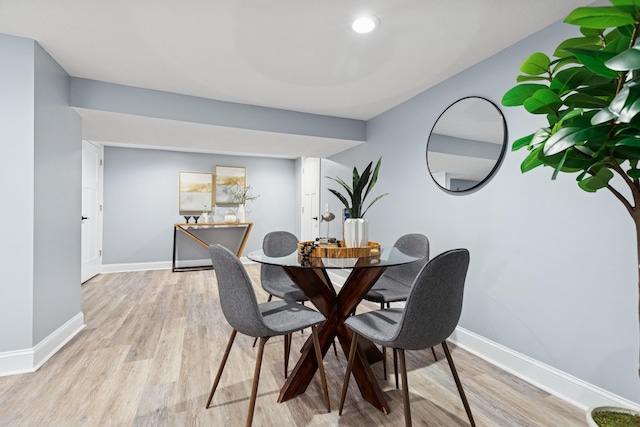 406 Mulberry St W, Stillwater, MN 55082 - dining space featuring light wood-type flooring and baseboards