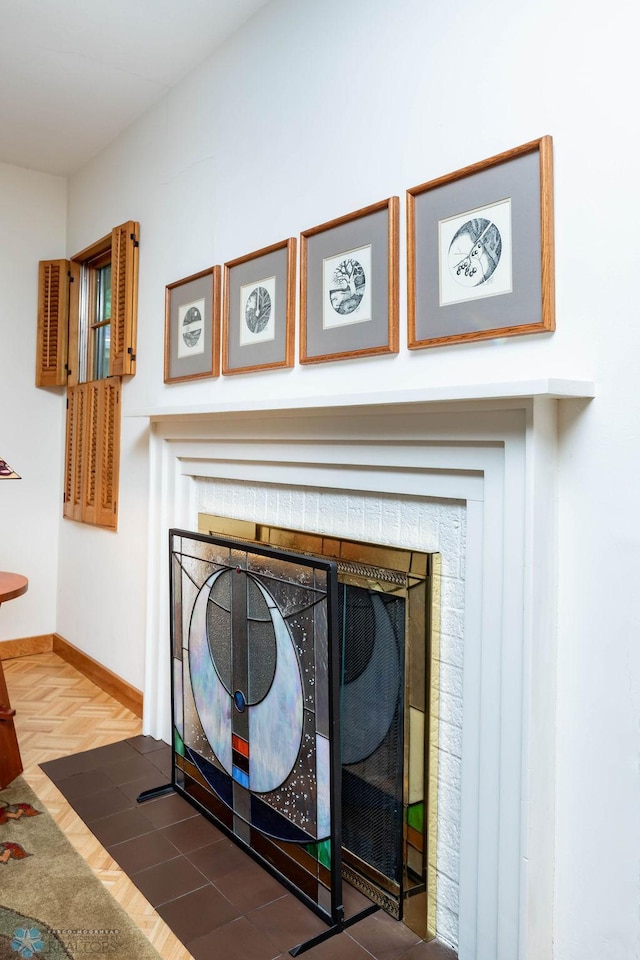 1209 5th St N, Fargo, ND 58102 - detailed view of a fireplace with flush hearth and baseboards