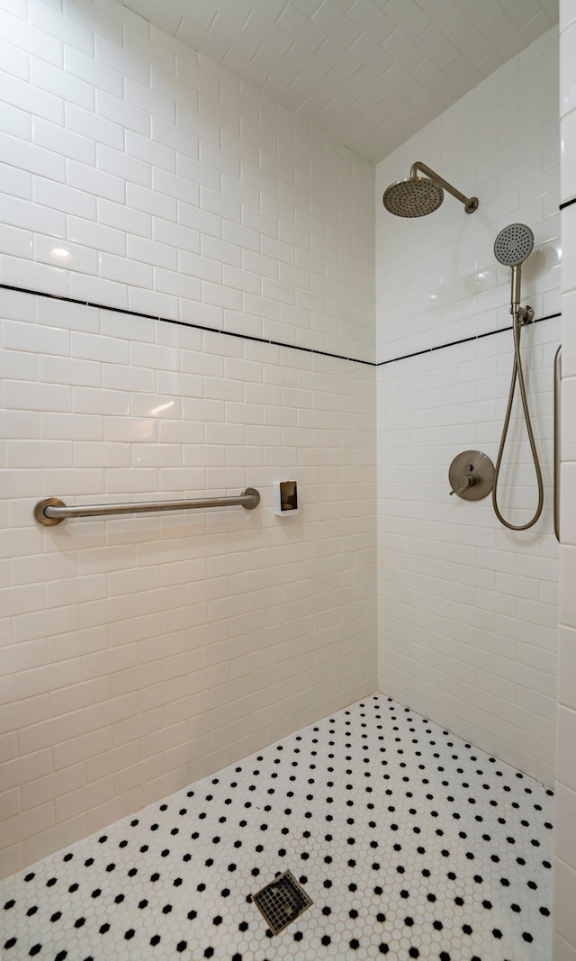 30124 Circle Dr, Breezy Point, MN 56472 - full bath with a tile shower