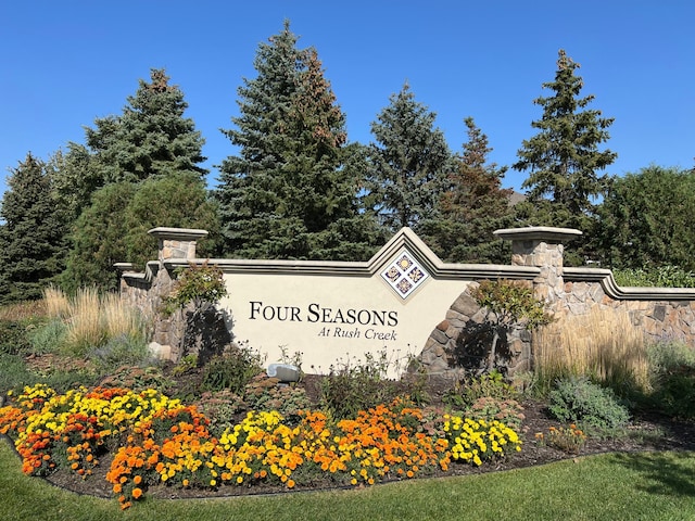 18147 73rd Pl N, Maple Grove, MN 55311 - view of community sign